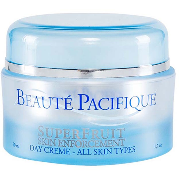 Beauté Pacifique Superfruit Day Creme 50 ml antioxidant återfuktande dagkräm i en ljusblå frostad burk med silverkant.