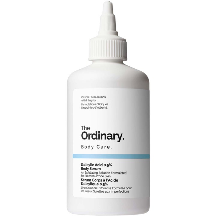 The Ordinary Salicylic Acid 0.5% Body Serum är ett exfolierande kroppsserum i vit plastflaska med pip.