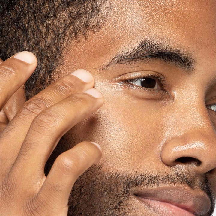 Dermalogica Awaken Peptide Eye Gel 15 ml anti-aging ögongel som dämpar svullnad vid applicering runt ögat.