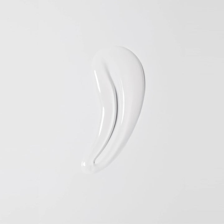 Jorgobé Multi-Peptide Filler Serum 50 ml rynkreducerande serum med peptider har en mjuk krämig vit textur.