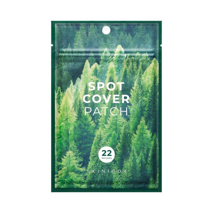 SKIN1004 Spot Cover Patch 22 st akneplåster för finnar i en grön förpackning med skogsmotiv.