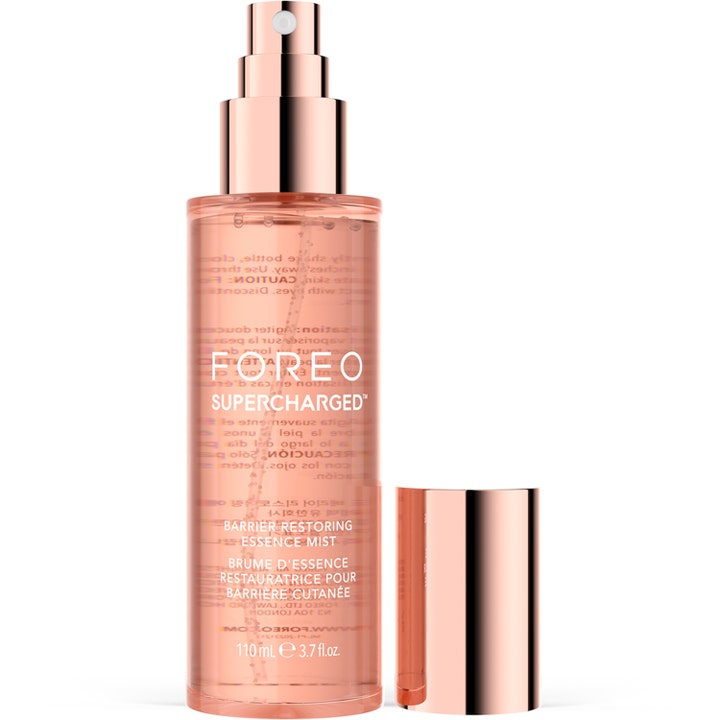 FOREO SUPERCHARGED Barrier Restoring Essence Mist 110 ml fuktspray ansikte för skadad hudbarriär i roséguldsflaska