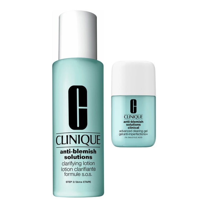 Clinique Anti-Blemish Solutions ansiktsvatten och gel motverkar orenheter i ljusblå frostade flaskor med vita lock