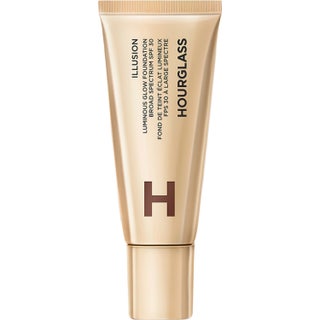 Hourglass Illusion Luminous Glow Foundation