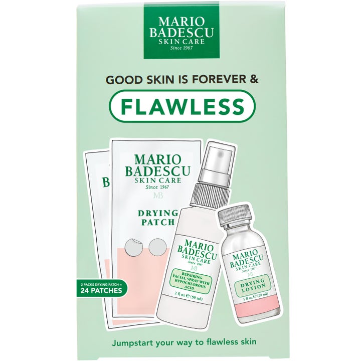 Mario Badescu Good Skin Is Forever & Flawless Kit hudvårdsset i grön förpackning med spray och spot treatment.