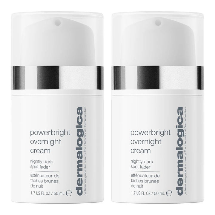 Dermalogica PowerBright Overnight Cream 50 ml nattkräm mot pigmentfläckar i två vita pumpflaskor med silverdetaljer