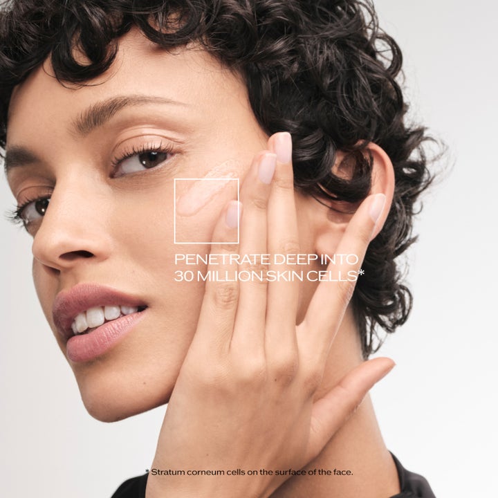 Shiseido Ultimune Power Infusing Concentrate 30 ml serum för förnyad hud i röd flaska med resultattext