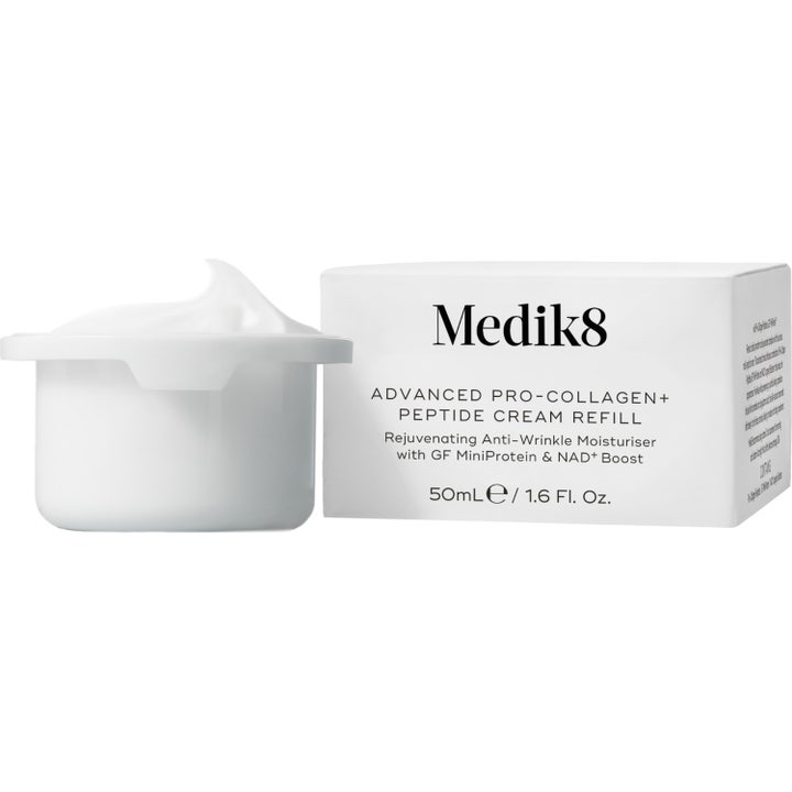 Medik8 Advanced Pro-Collagen + Peptide Cream Refill 50 ml ger fasthet mot rynkor i vit refillkopp med krämig textur