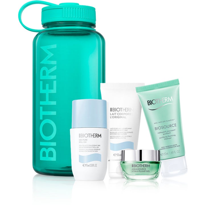 Biotherm hudvårdsset med vattenflaska och återfuktande produkter i turkos flaska vita tuber och en grön glasburk