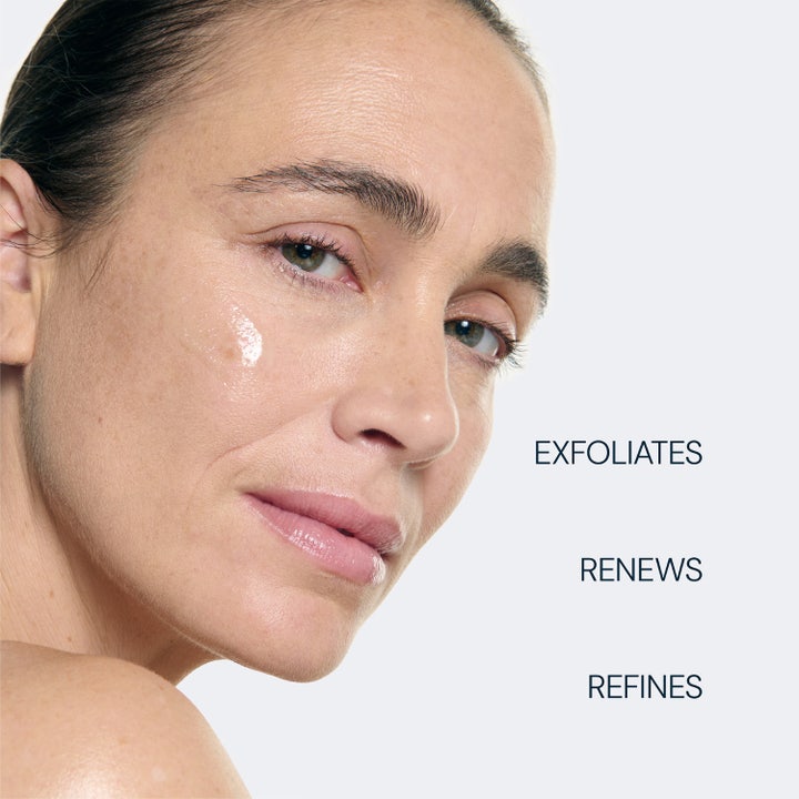 Elemis Pro-Collagen Tri-Acid Peel 30 ml kemisk peeling hemma i glasflaska med närande alger och syrakomplex.