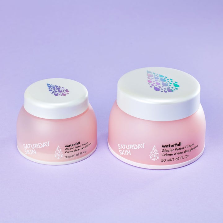Saturday Skin Waterfall Glacier Water Cream 30 ml återfuktande ansiktskräm i rosa burkar med vitt lock