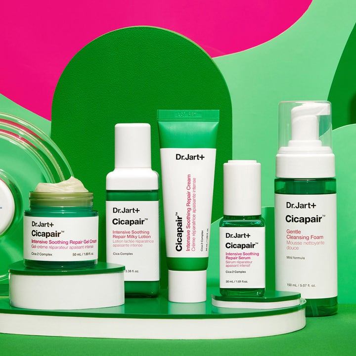 Dr.Jart+ Cicapair Gentle Cleansing Foam 150 ml mild ansiktsrengöring för känslig hy i ett set med stärkande hudvård.