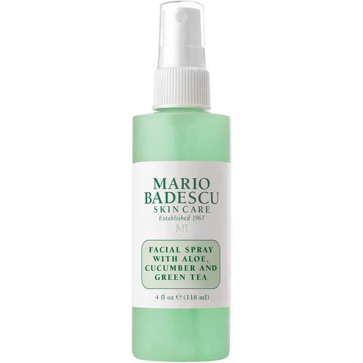 Mario Badescu Facial Spray 118 ml ansiktsspray grönt te och aloe i en ljusgrön plastflaska med spraymunstycke
