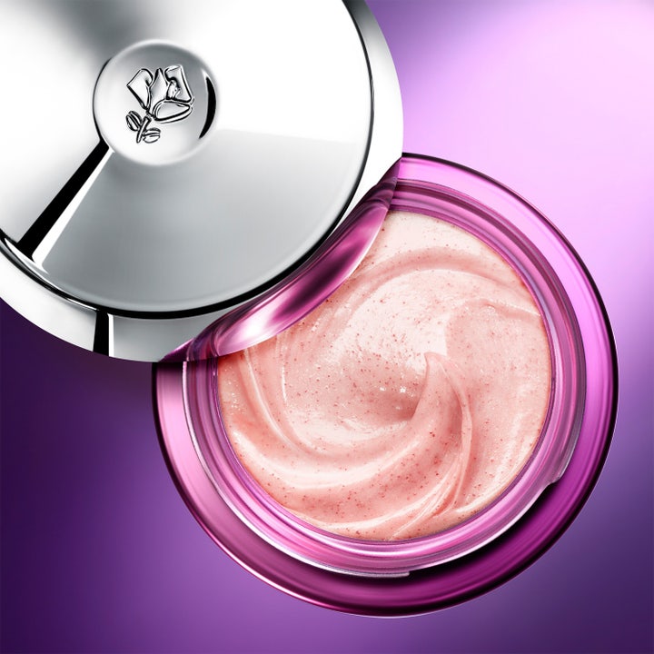 Lancôme Rénergie Multi-Glow 50 ml lystergivande dagkräm visar en krämig rosa formula i lila burk med silverlock.