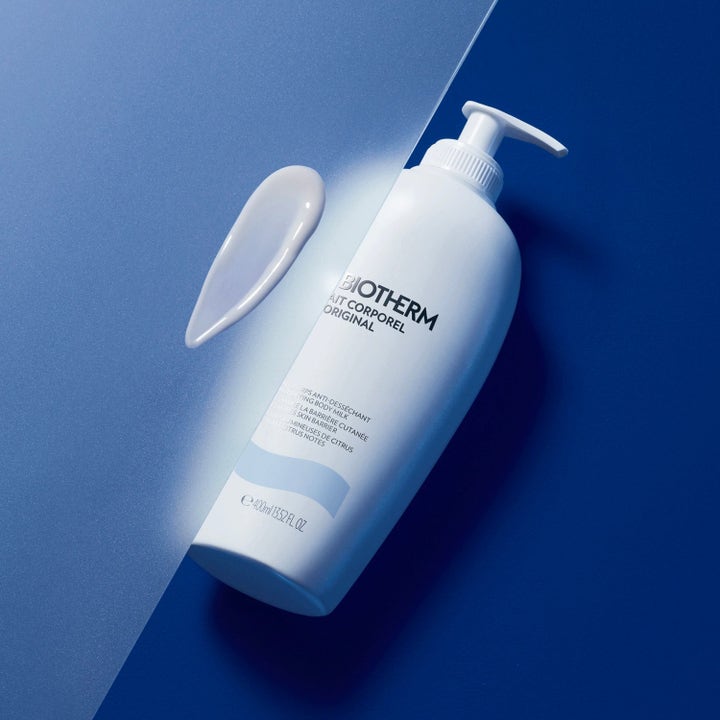 Biotherm Lait Corporel 400 ml anti-uttorkande bodylotion i vit pumpflaska med en mjuk krämig textur och citrusdoft