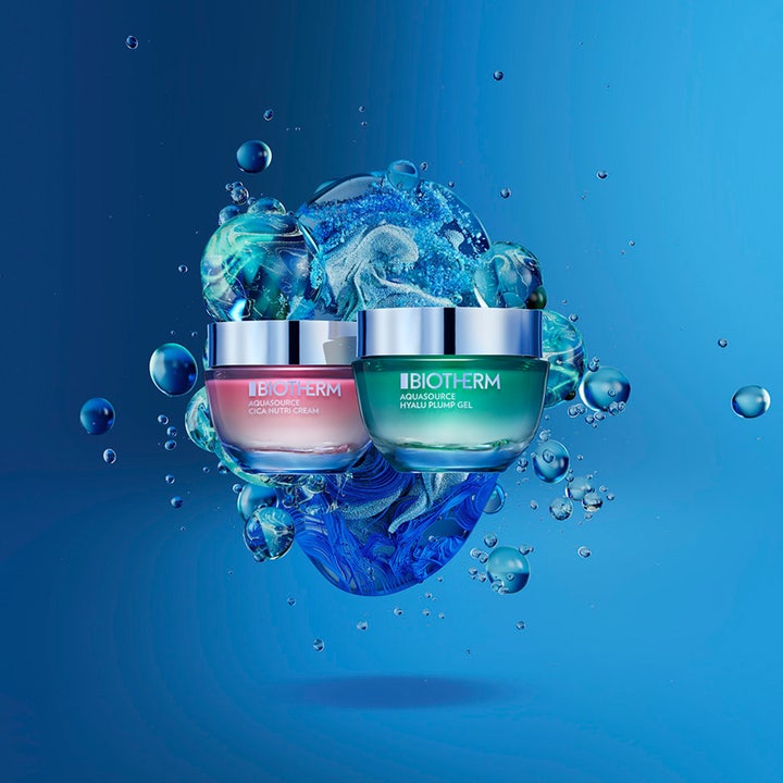 Biotherm Aquasource Cica Nutri 50 ml fuktgivande ansiktskräm med cica i rosa glasburk bland vattenbubblor