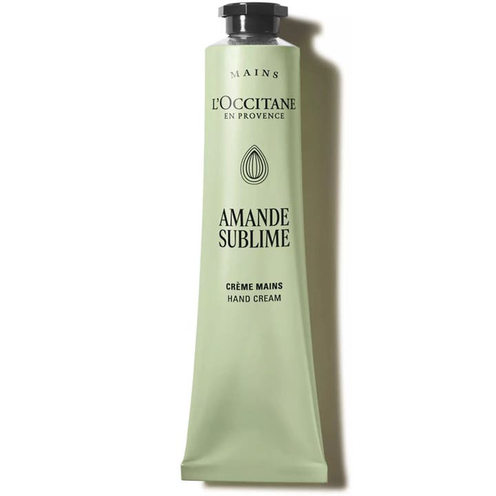 L'Occitane Almond Delicious Hands 75 ml mjukgörande handkräm från Provence i en salviagrön tub med svart skruvlock.