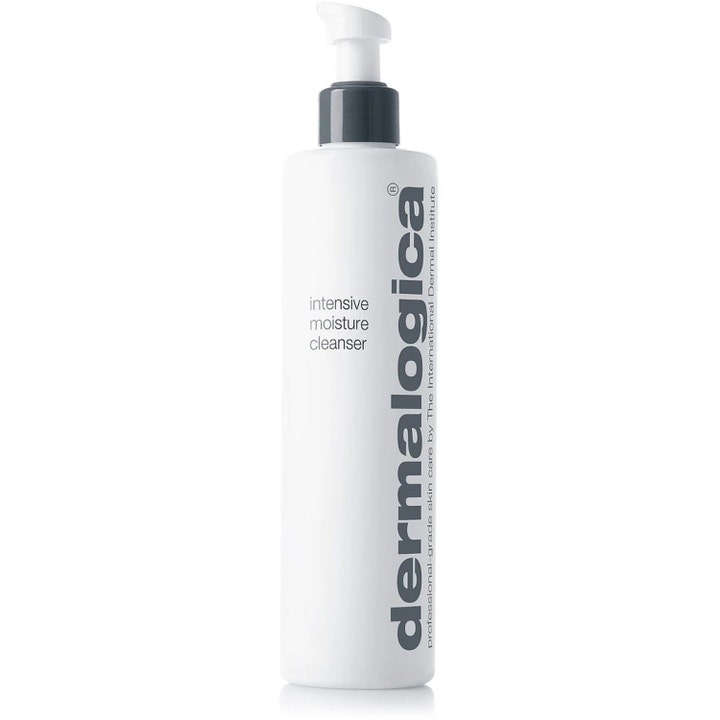 Dermalogica Intensive Moisture Cleanser fuktgivande ansiktsrengöring för torr hud i en vit pumpflaska med grå detaljer