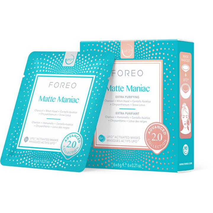FOREO Matte Maniac 6x6g ansiktsmask för UFO-enhet för oil control i en turkos förpackning och dospåse med vita prickar.