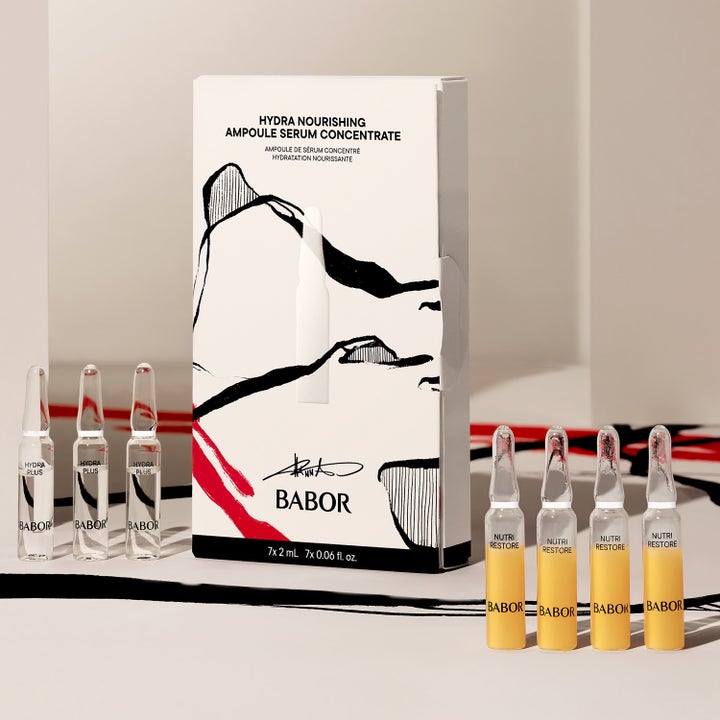 Babor Hydra Nourishing 14 ml närande serum i glasampuller bredvid vit ask med svart och röd illustration.
