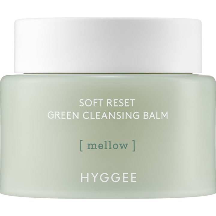 Hyggee Soft Reset Green Cleansing Balm ansiktsrengöring balm som ger ren hud i en ljusgrön frostad burk med vitt lock