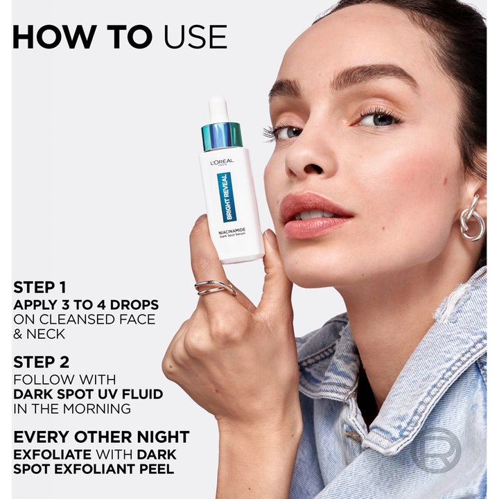 L'Oréal Paris Bright Reveal Niacinamide UV Serum 30 ml för pigmentreducering visas med en guide för applicering.
