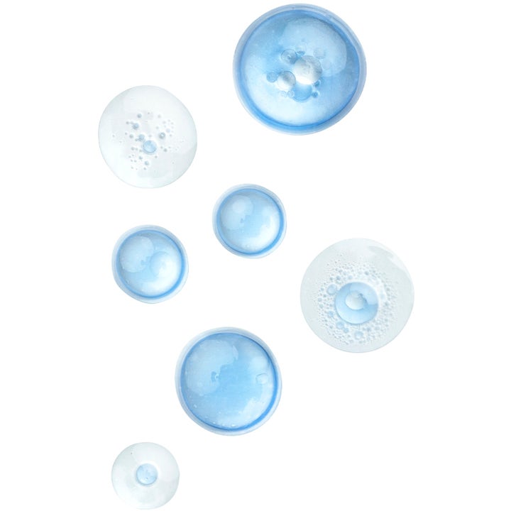 Lumene Moisturizing Prebiotic Oil-Cocktail 30 ml lumene ansiktsolja ger djupverkande återfuktning i blå och klara droppar.