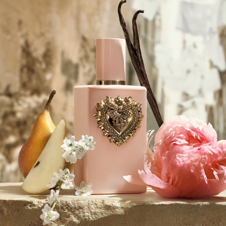 Dolce & Gabbana My Devotion Intense Eau de Parfum 30 ml damparfym i ljusrosa ytterförpackning med gyllene hjärta