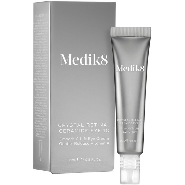 Medik8 Crystal Retinal Ceramide Eye 10 15 ml Medik8 retinal i silverfärgad tub är en utslätande antiage ögonkräm