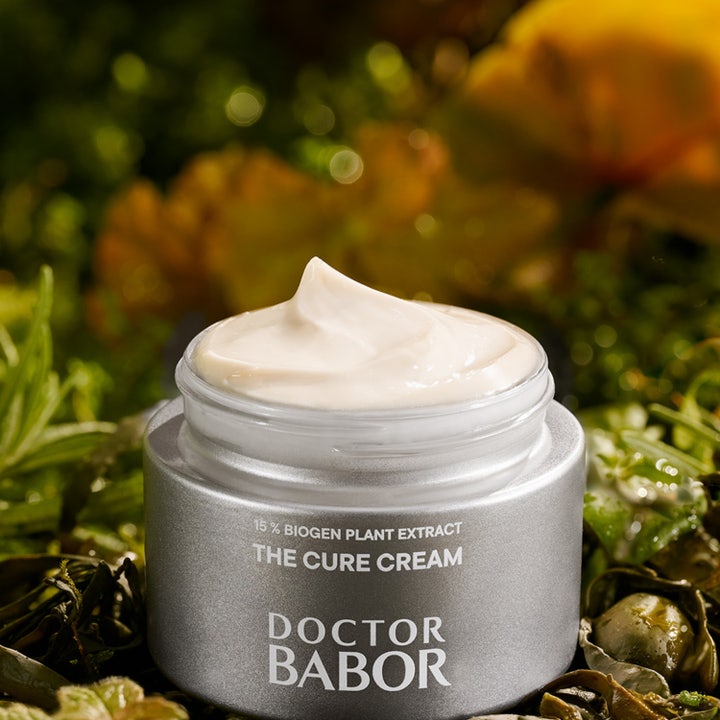 Babor DOC The Cure Cream 50 ml anti-aging reparation visar kvinna med lyster och text om 94% hälsosammare hud.