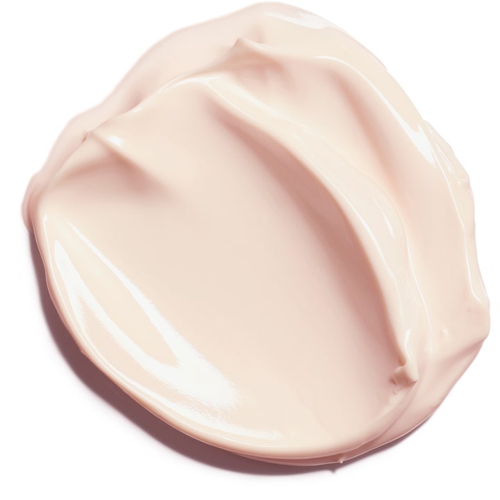 Clarins Multi-Active Jour 50 ml antiåldrande dagkräm med en mjuk ljusrosa och krämig textur som ger lyster