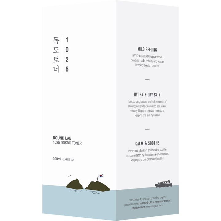Round Lab 1025 Dokdo Toner 200 ml ger fuktbalans i vit ytterförpackning med illustration av öar och mild peeling.