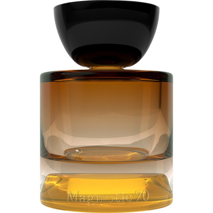 Vyrao Magnetic 70 50 ml Eau de Parfum i en bärnstensfärgad glasflaska med svart rundad kork och en liten kristall inuti