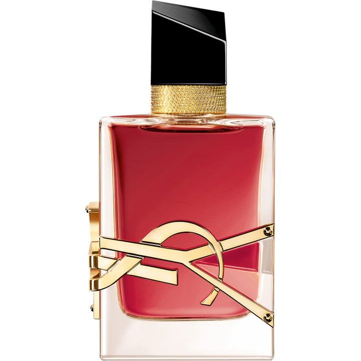 Yves Saint Laurent Libre Berry Crush 50 ml parfym med bärröd vätska i glasflaska prydd med guldfärgad logotyp och svart kork