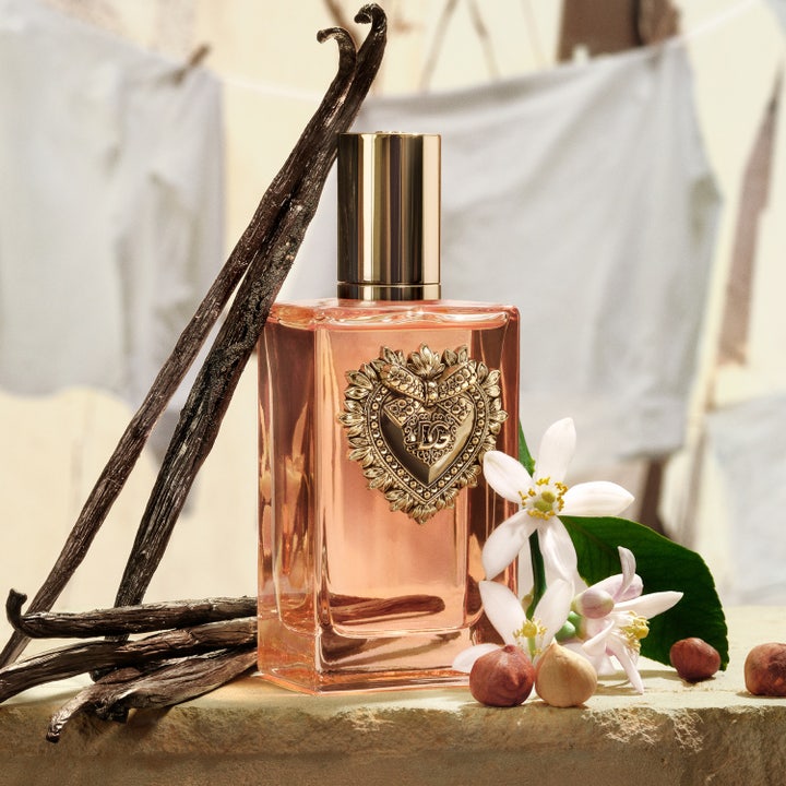 Dolce & Gabbana Devotion Intense 30 ml vaniljparfym i glasflaska och box med ett vackert guldhjärta