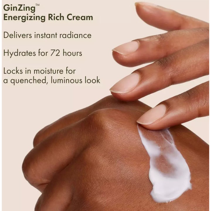 Origins GinZing Gift Set 70 ml återfuktande ansiktskräm som ger lyster med en krämig vit formula på huden