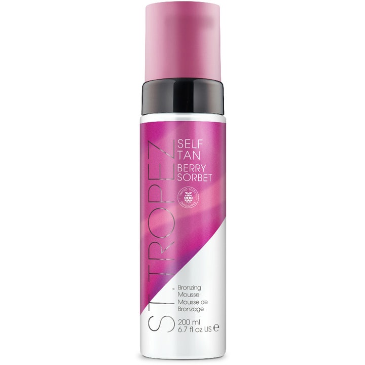 St. Tropez Self Tan Berry Sorbet 200 ml snabbtorkande brun utan sol mousse i flaska med rosa detaljer