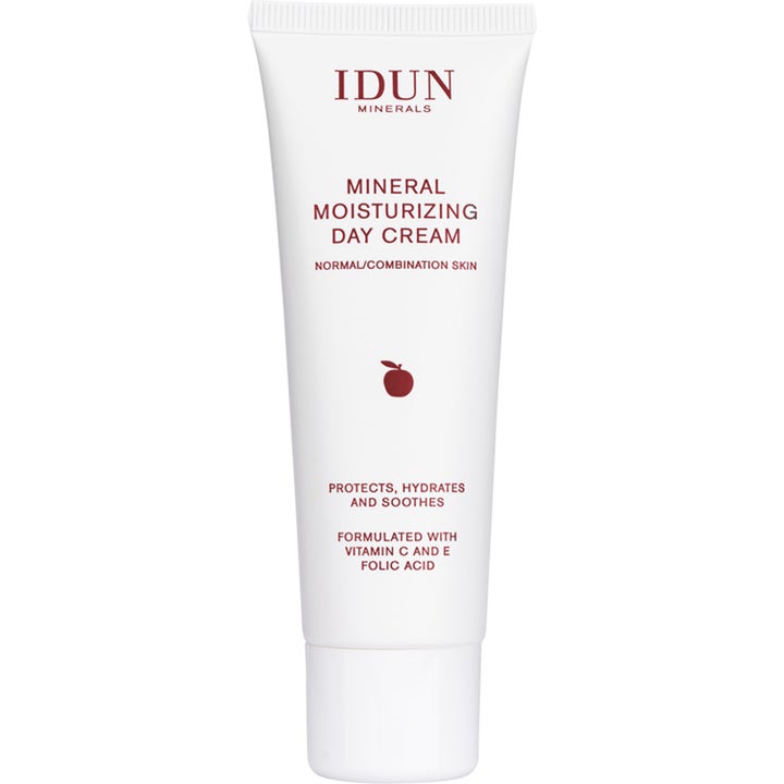 IDUN Minerals Mineral Moisturizing Day Cream är en dagkräm med vitamin c och e i vit tub som ger fukt och skyddar huden.