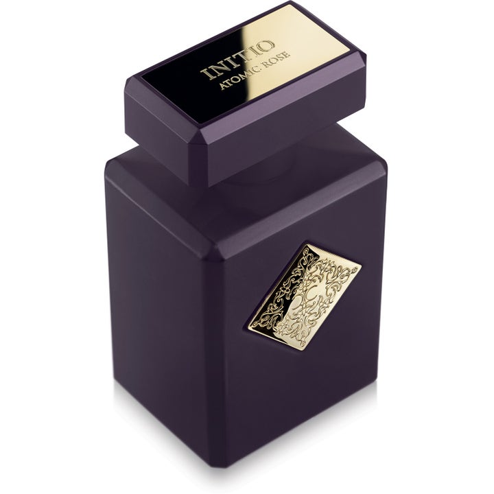 Initio Parfums Privés Atomic Rose 90 ml Eau de Parfum i en mörklila flaska med mönstrat guldemblem