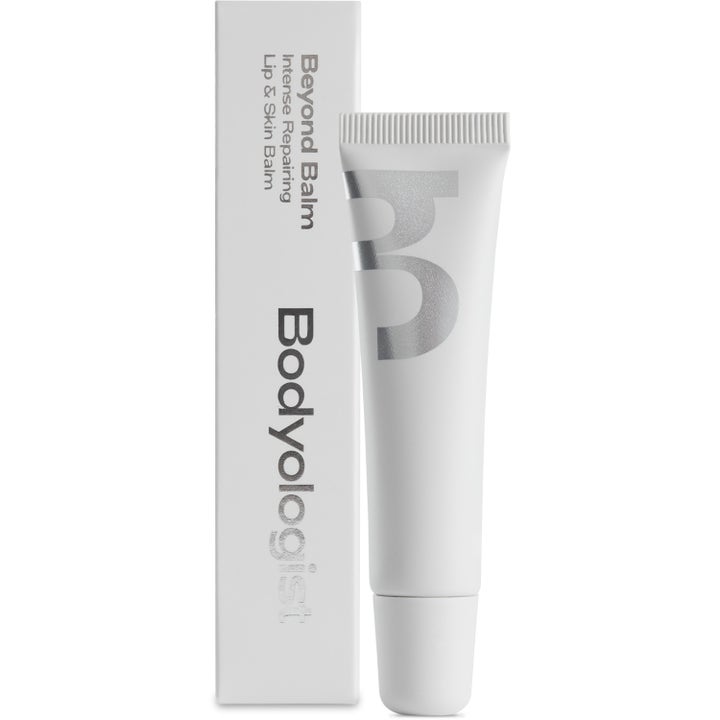 Bodyologist Beyond Balm Intense Repairing Lip & Skin Balm 10 ml reparerande salva i vit tub med stor silvrig logotyp