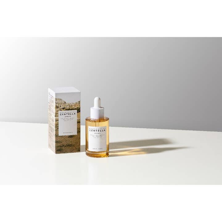 SKIN1004 Madagascar Centella Ampoule 55 ml cica serum för antiinflammation i glasflaska med pipett och kartong