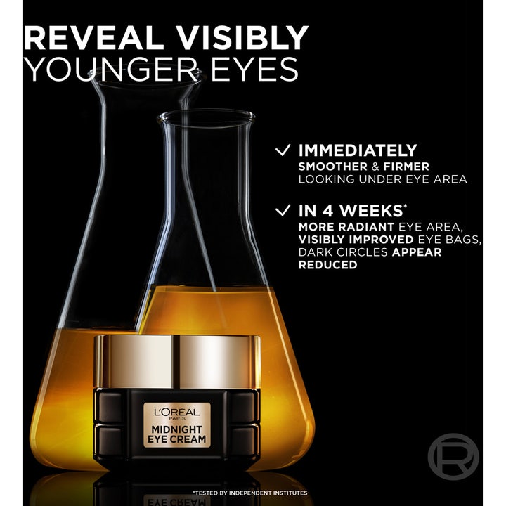 L'Oréal Paris Age Perfect Midnight Eye Cream 15 ml ger lyster i lyxig glasburk bredvid laboratorieglas.