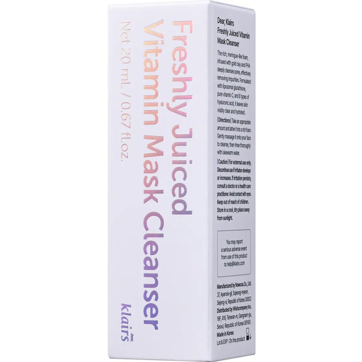Klairs Freshly Juiced Vitamin Mask Cleanser 20 ml ansiktsrengöring i vit pappbox med skimrande holografisk text.