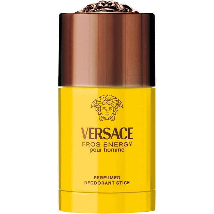 Versace Eros Energy 75 ml deodorantstick för män ger fräschör i en gul hylsa med bronslock prytt av en Medusa-logga