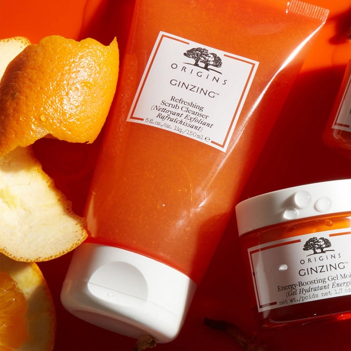 Origins GinZing Refreshing Scrub Cleanser 150 ml ginseng ansiktsskrubb i orange tub som ger lyster med apelsinskal.