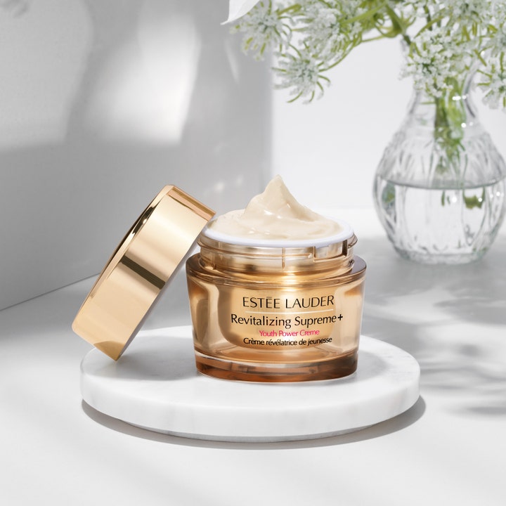 Revitalizing Supreme+ Youth Power Creme