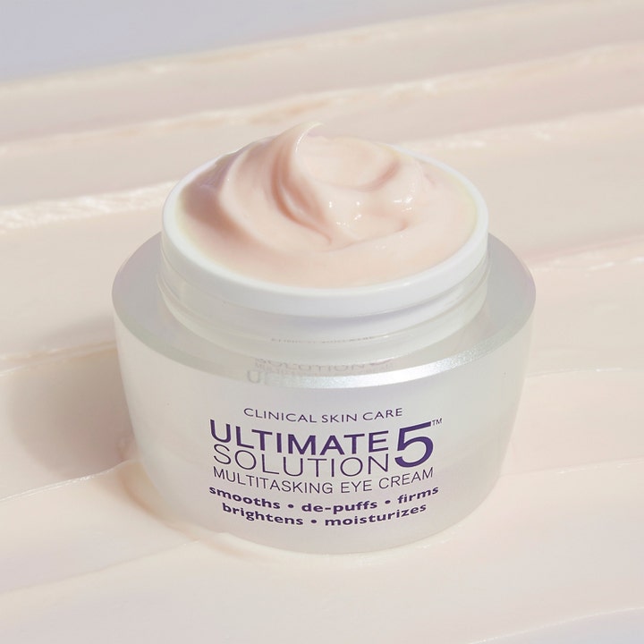 Peter Thomas Roth Ultimate Solution 5 Eye Cream 15 ml lyxig ögonkräm mot svullna påsar med ljusrosa textur i frostat glas