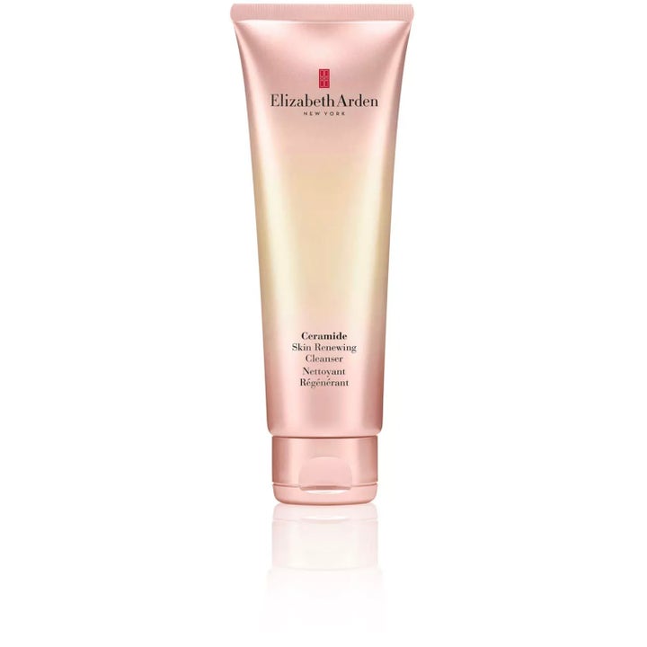 Elizabeth Arden Ceramide Skin Renewing Cleanser förnyande ansiktsrengöring i en skimrande roséguldfärgad tub.