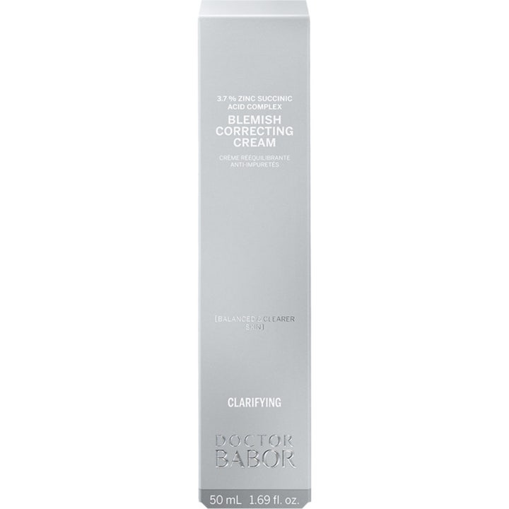 Doctor Babor Blemish Correcting Cream 50 ml zinkkräm som ger klarare hy i silverfärgad ytterförpackning.