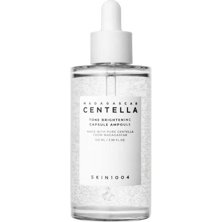 SKIN1004 Madagascar Centella Tone Brightening Capsule Ampoule 100 ml lystergivande centella asiatica serum med vita kapslar.